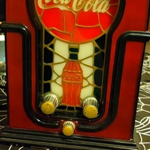 Vintage am/ fm stained glass coca cola radio. Great for any collector.